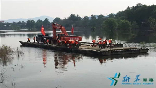 Temporary Army Floating Pontoon Bridge For No Convenient Traffic